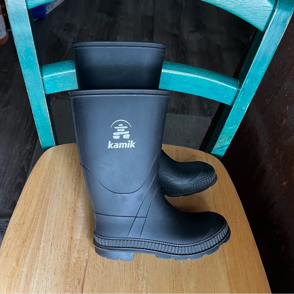 Kamik Black Waterproof Boots Boys size 1